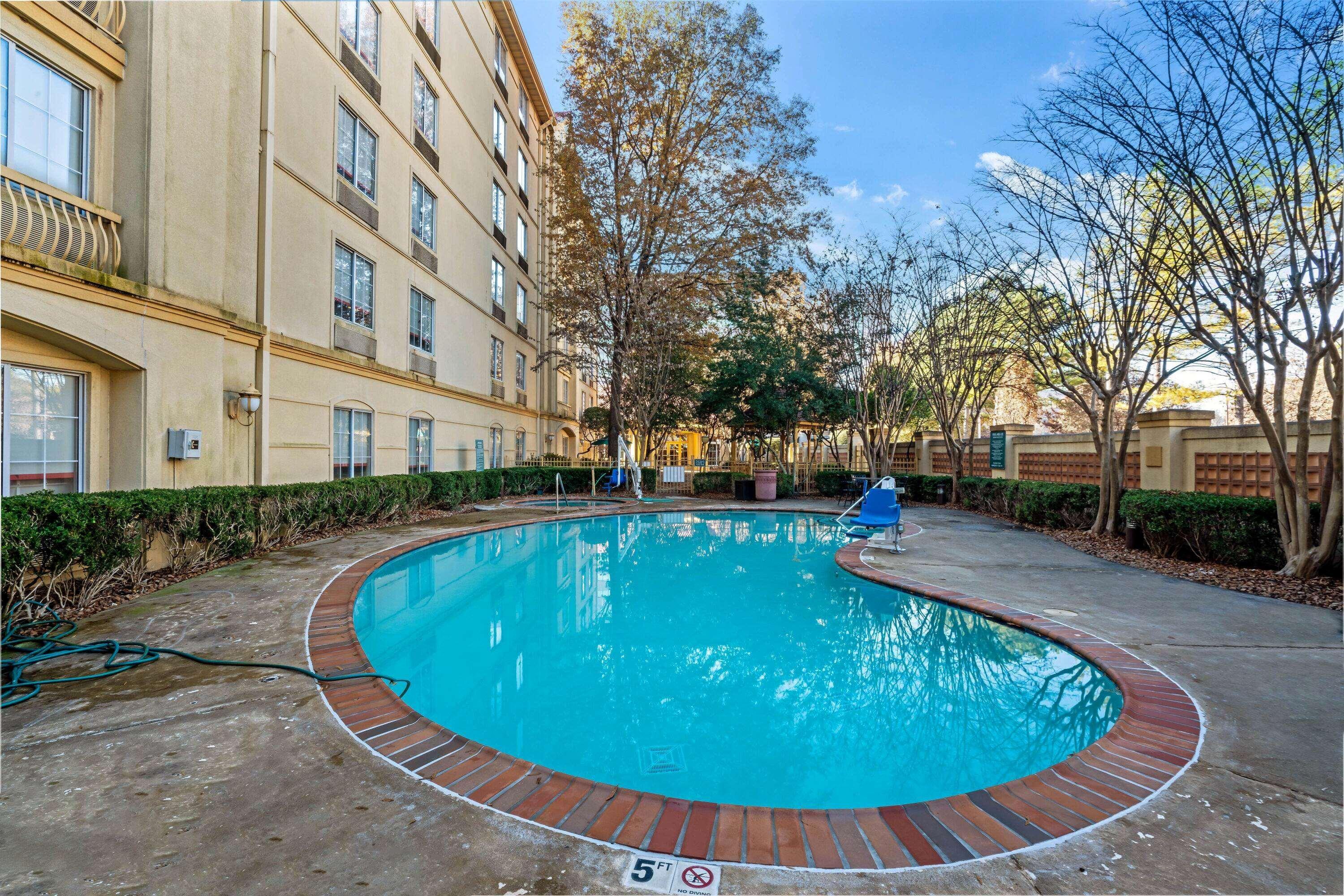La Quinta By Wyndham Memphis Primacy Parkway Hotel Exterior photo