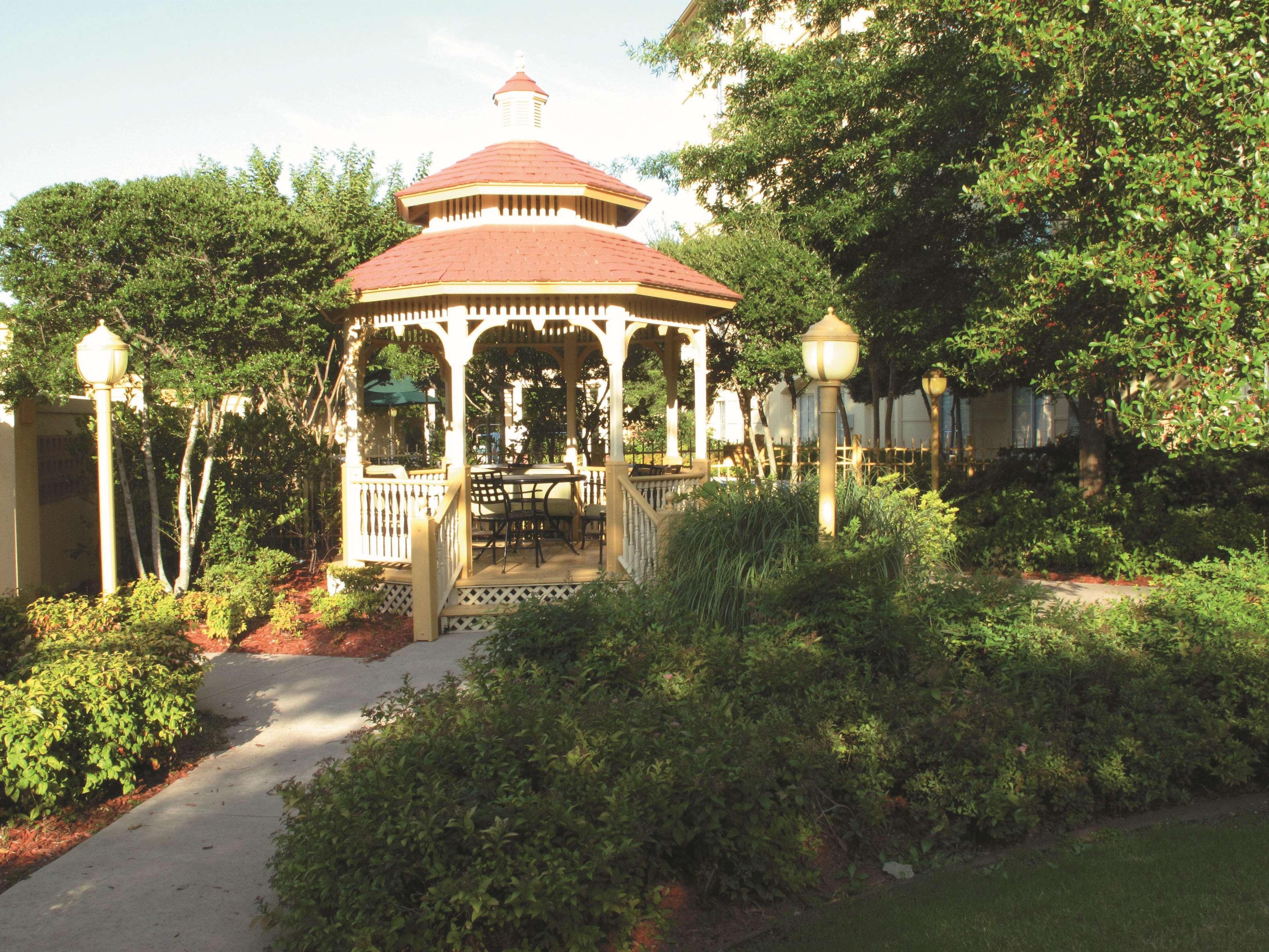 La Quinta By Wyndham Memphis Primacy Parkway Hotel Exterior photo