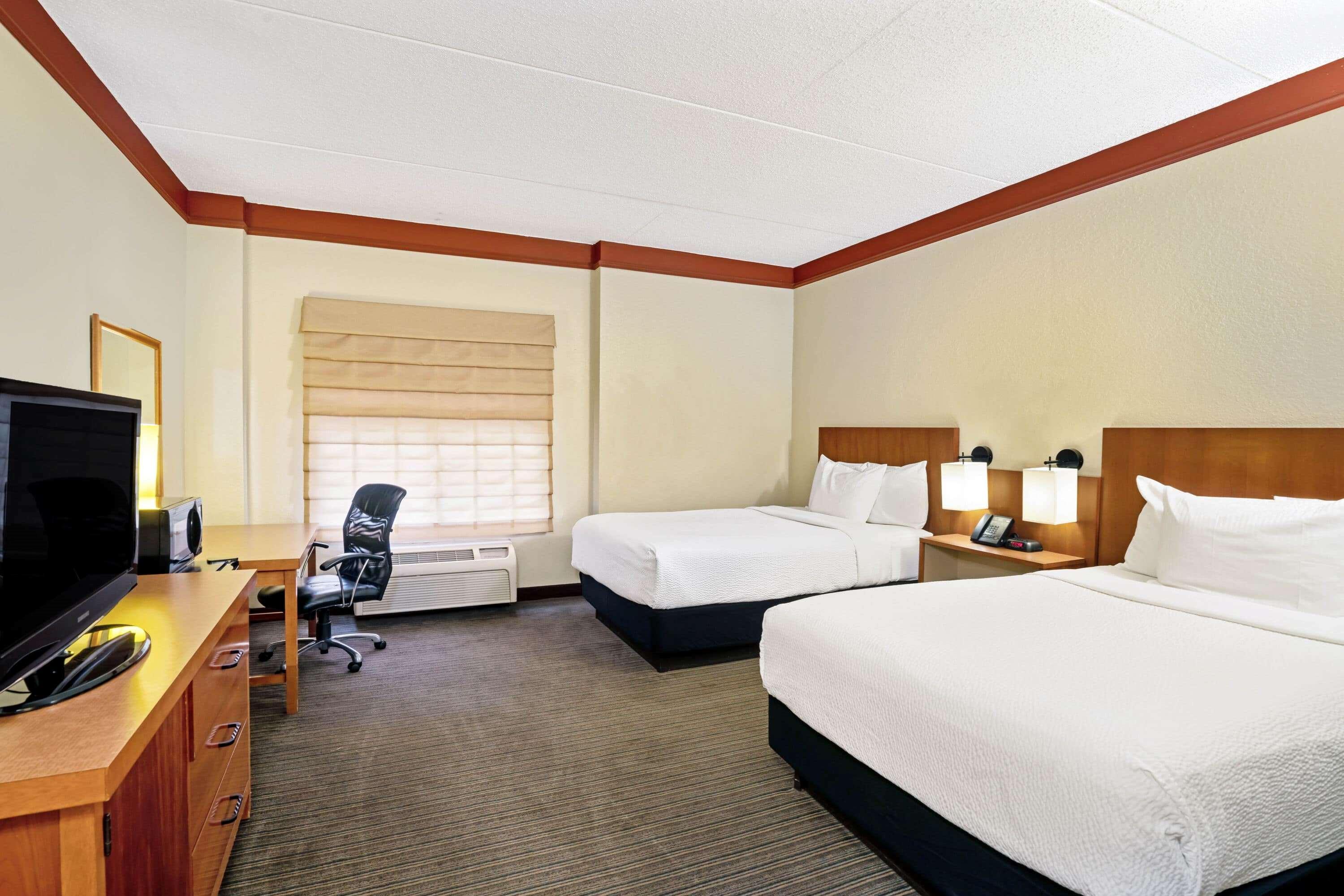 La Quinta By Wyndham Memphis Primacy Parkway Hotel Exterior photo